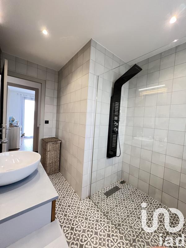 Maison - 142 m² - 7 pièces