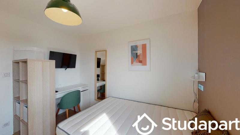 Chambre - 11 m² - 1 pièce