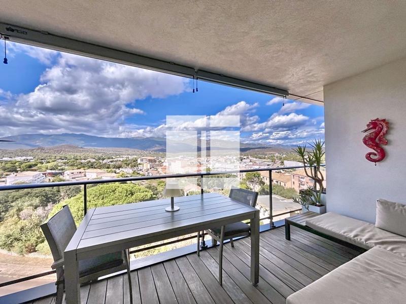 Studio - 30 m² - 1 pièce