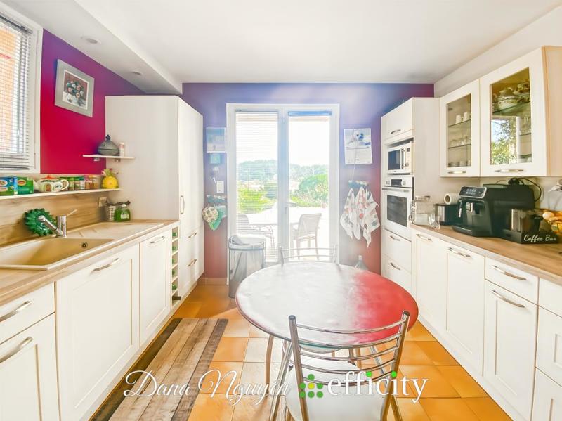 Villa - 180 m² - 7 pièces