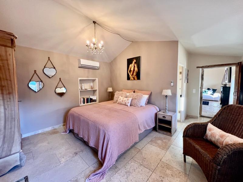 Propriété - 439 m² - 12 pièces