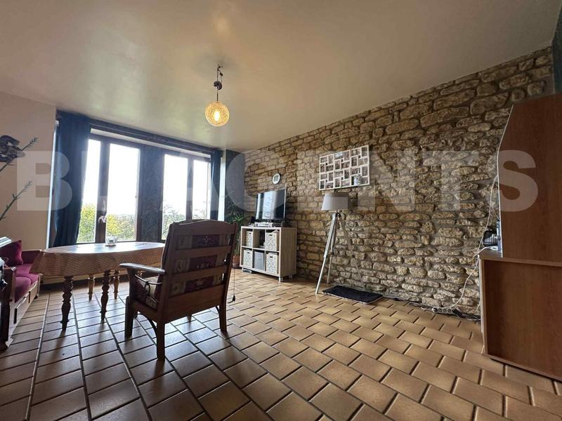 Maison - 180 m² - 8 pièces