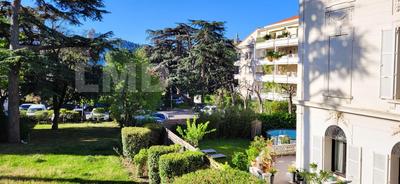 Appartement - 88 m² - 4 pièces