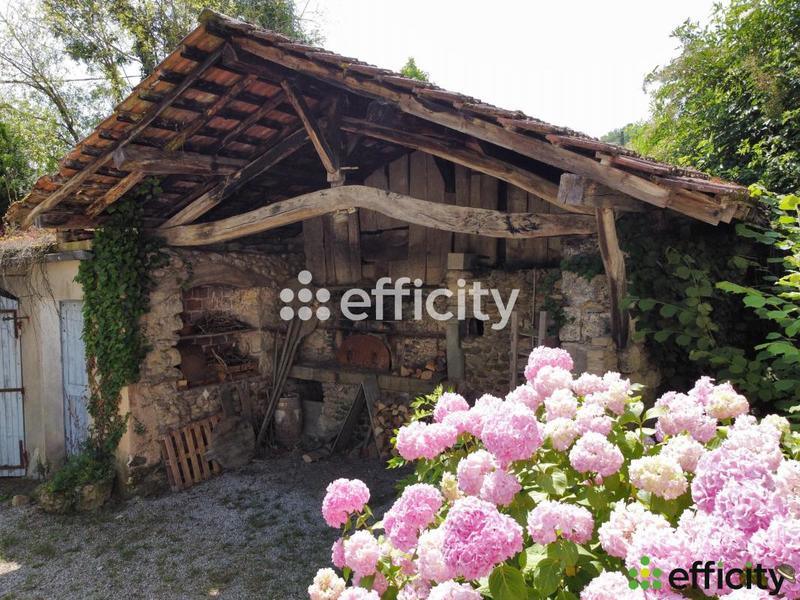 Maison - 390 m² - 12 pièces