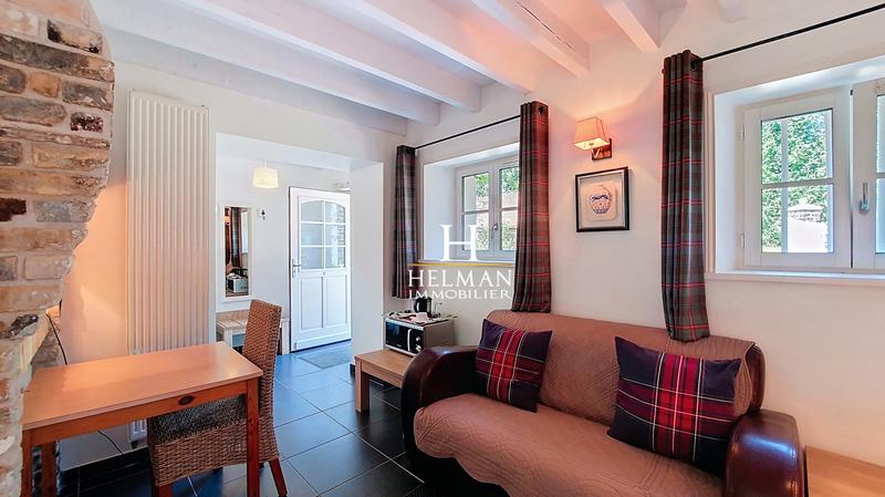 Maison - 468 m² - 10 pièces