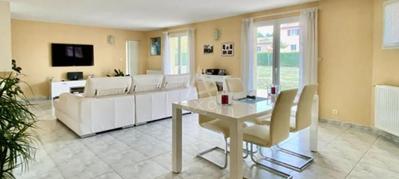 Maison - 177 m² - 4 pièces