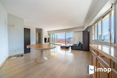 Appartement - 100 m² - 4 pièces