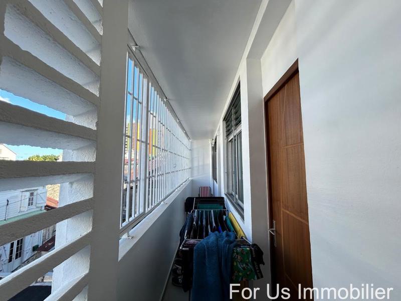 Appartement - 93 m² - 4 pièces