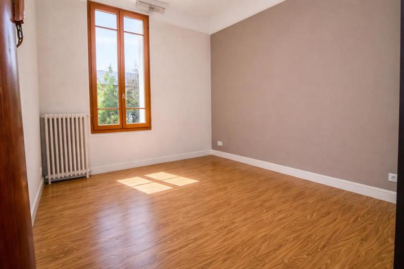 Maison - 85 m² - 5 pièces