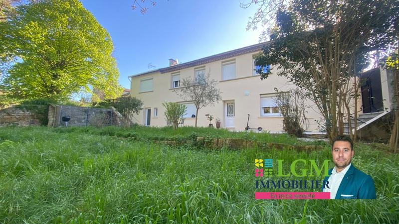 Immeuble - 112 m² - 10 pièces