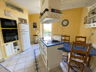 Maison - 255 m² - 8 pièces