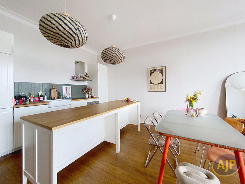 Appartement - 101 m² - 4 pièces