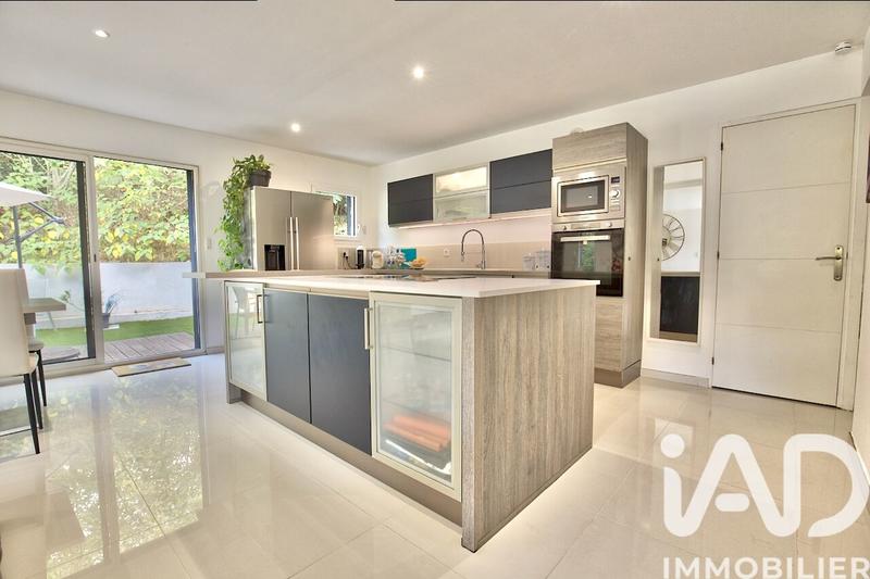 Maison - 168 m² - 3 pièces