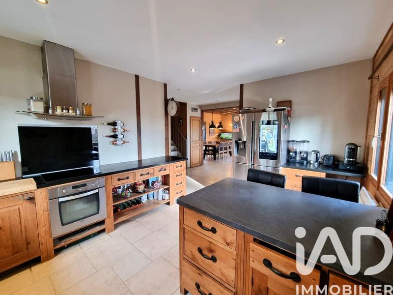 Maison - 185 m² - 8 pièces