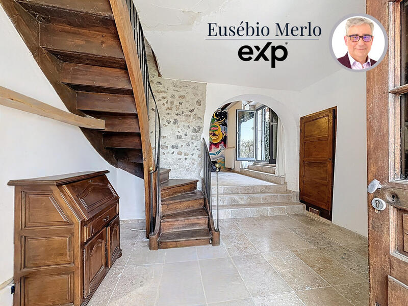 Maison traditionnelle - 150 m² - 6 pièces