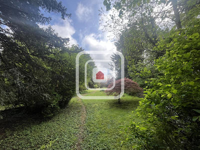 Maison - 405 m² - 10 pièces