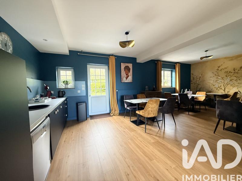 Maison - 308 m² - 16 pièces