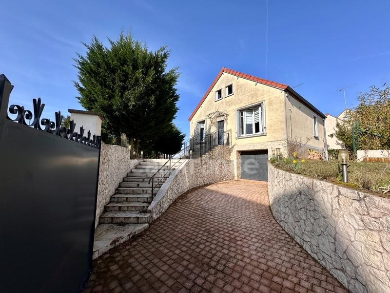 Maison - 140 m² - 5 pièces