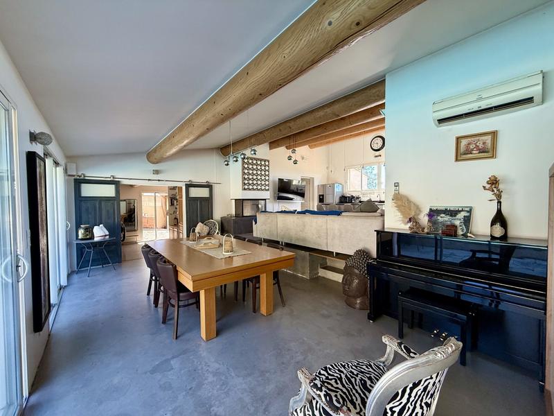 Villa - 280 m² - 8 pièces