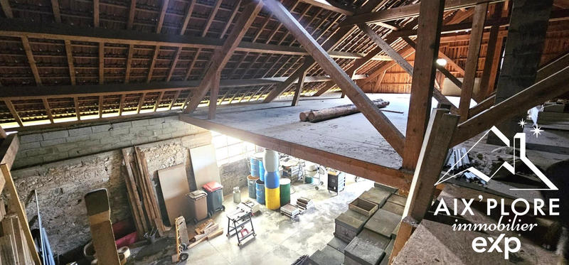 Maison - 240 m² - 6 pièces