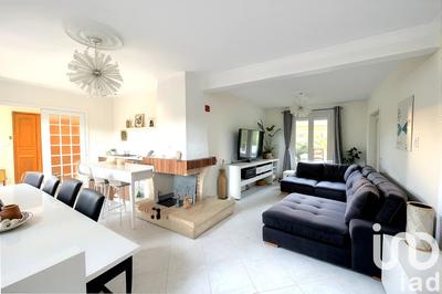 Maison - 143 m² - 7 pièces