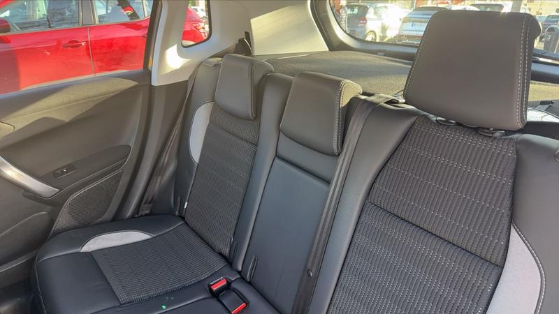 Peugeot 2008 1.2 PureTech 110 Eat6 Signature