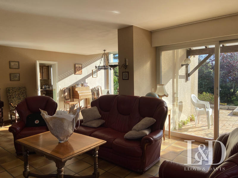 Maison - 155 m² - 8 pièces