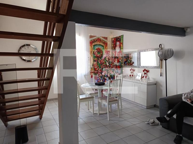 Immeuble - 237 m² - 11 pièces