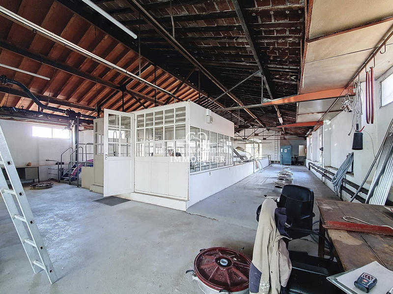 Local d'activités - 730 m²