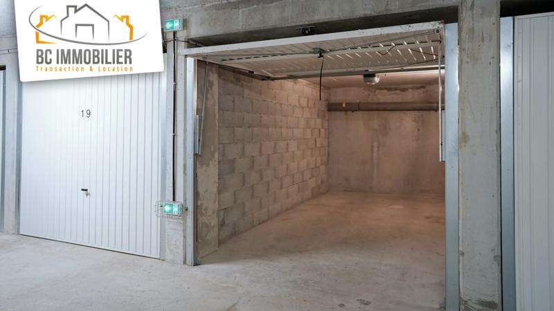 Parking / Garage - 14 m²