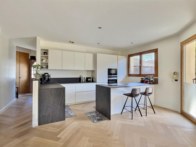 Villa - 200 m² - 7 pièces