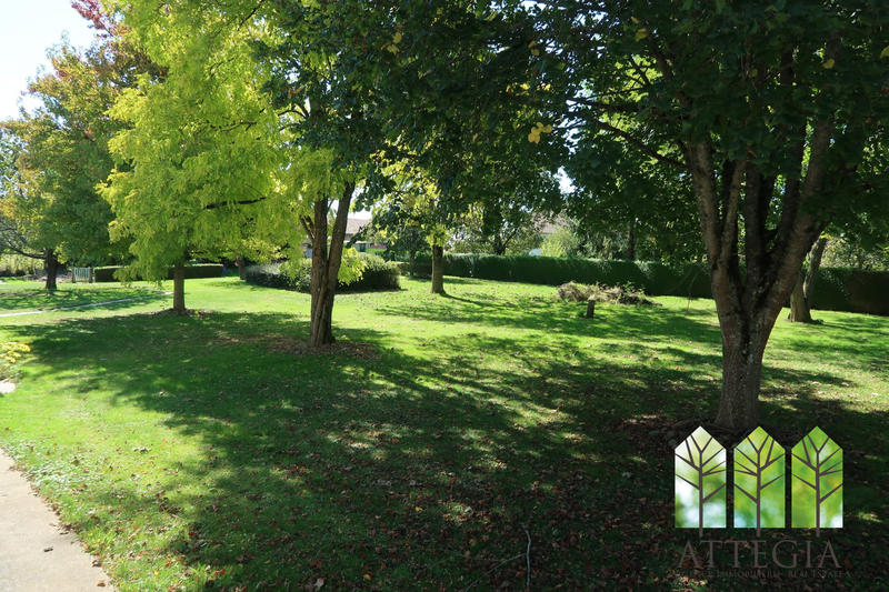 Maison - 400 m² - 7 pièces