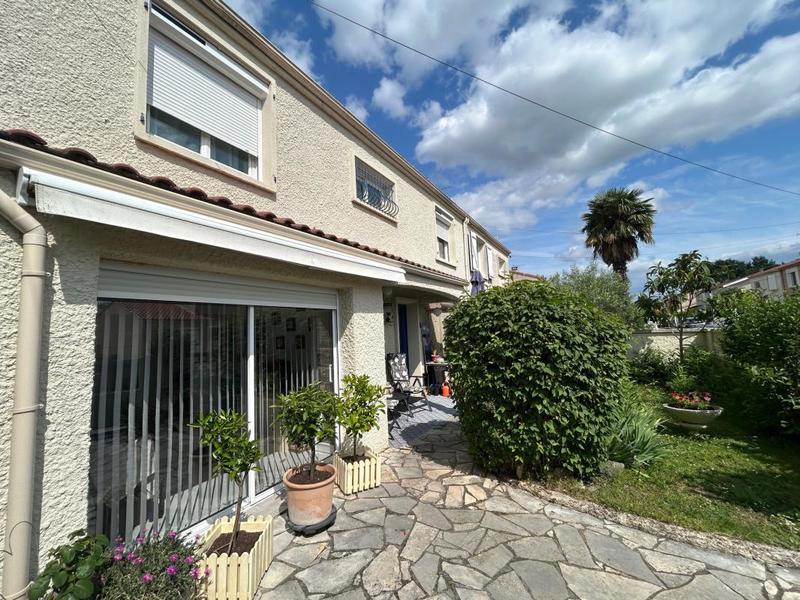 Propriété - 139 m² - 7 pièces