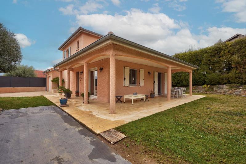 Maison - 110 m² - 5 pièces