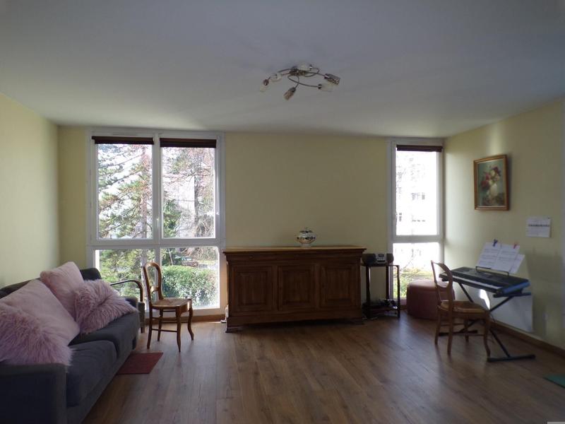 Appartement - 99 m² - 5 pièces