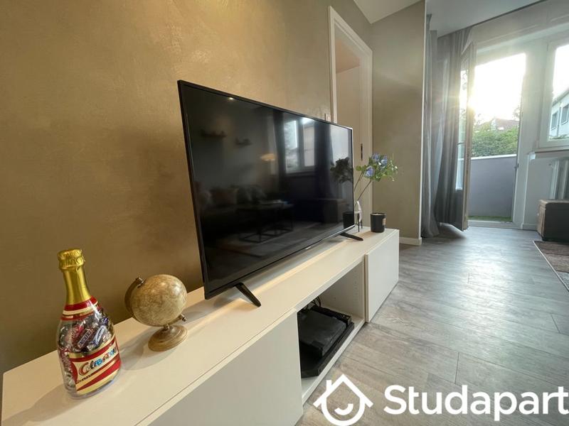 Chambre - 13 m² - 1 pièce