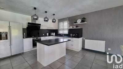 Maison - 123 m² - 6 pièces