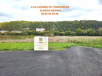 Terrain constructible - 1 345 m²
