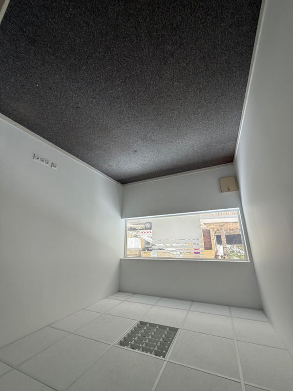 Local commercial - 70 m² - 4 pièces