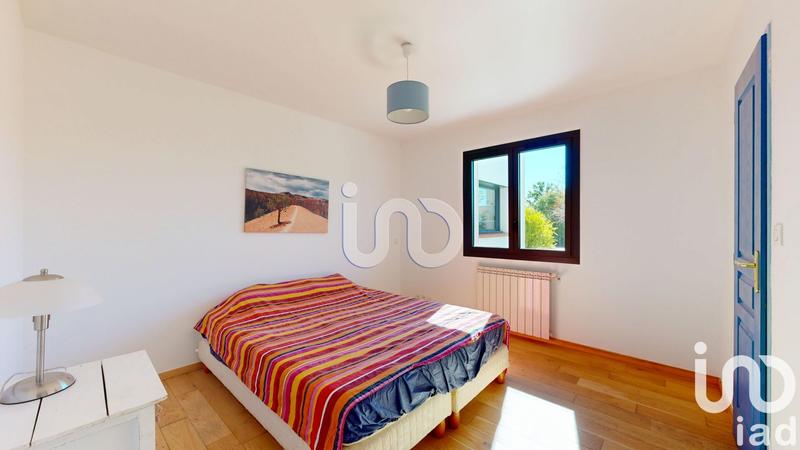 Maison - 220 m² - 7 pièces