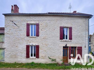 Maison de village - 85 m² - 3 pièces