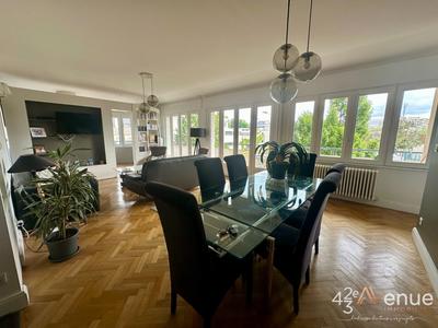 Appartement - 107 m² - 4 pièces