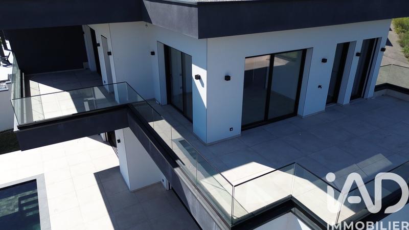 Maison - 182 m² - 5 pièces