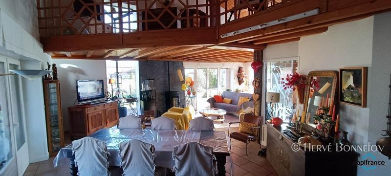 Maison - 220 m² - 11 pièces