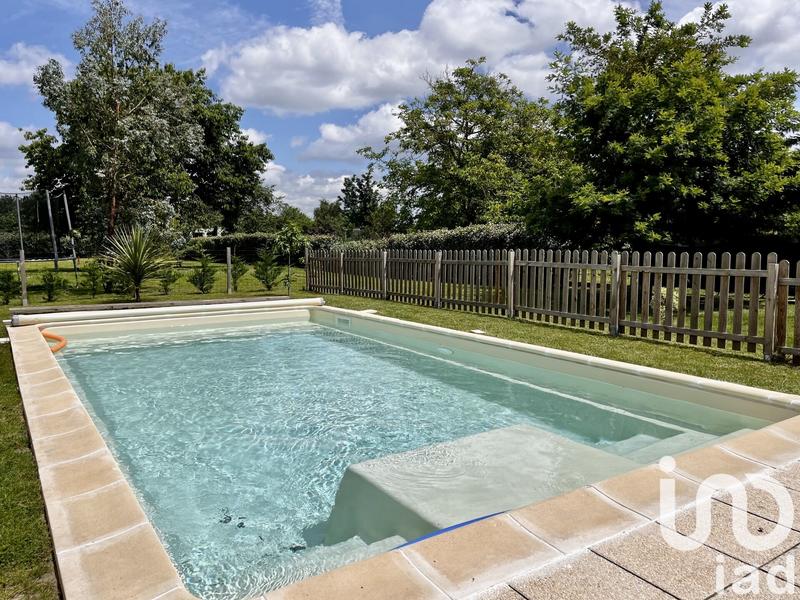 Maison - 222 m² - 7 pièces