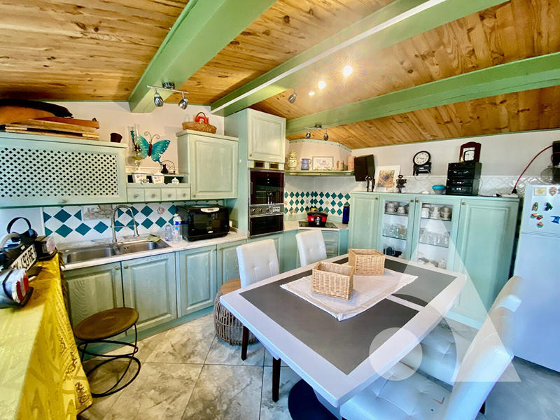 Maison - 224 m² - 6 pièces