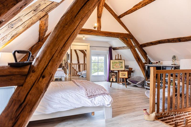 Maison - 245 m² - 7 pièces