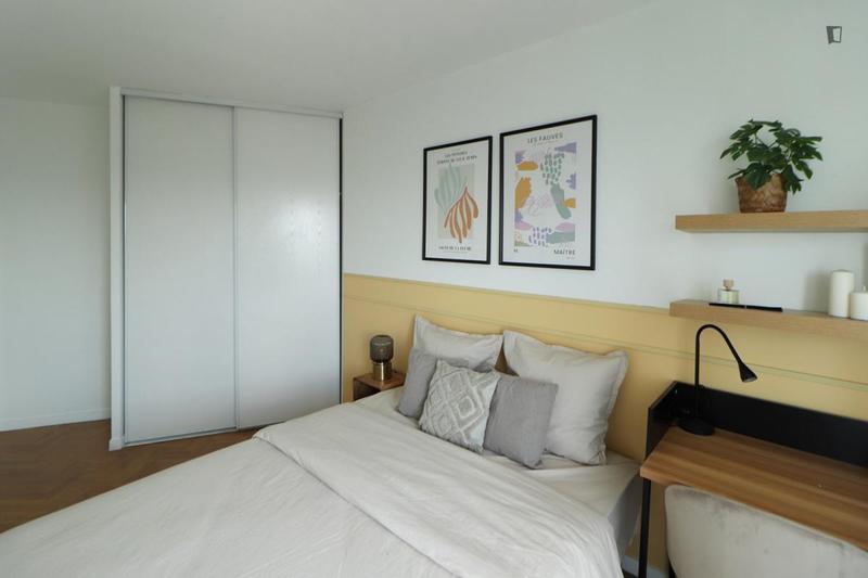 Chambre - 13 m² - 4 pièces