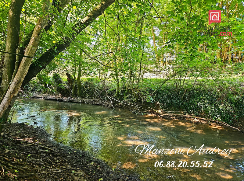 Demeure - 1 456 m² - 12 pièces