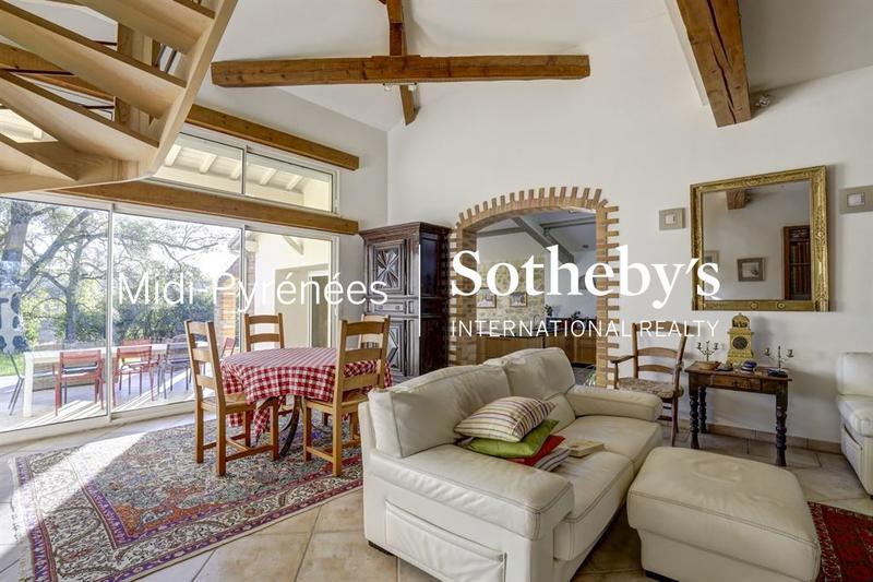 Maison - 296 m² - 7 pièces